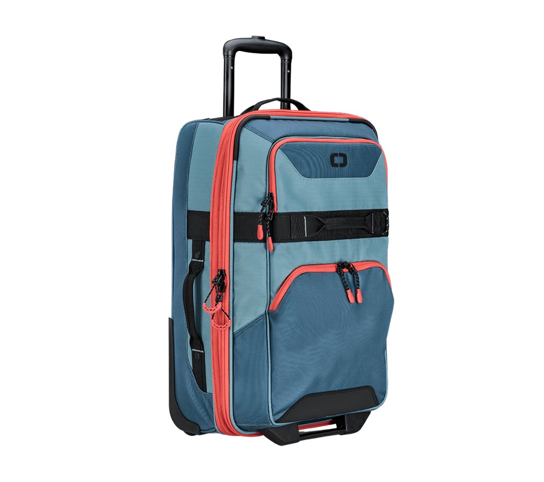 Ogio Alpha Layover Rolling Suitcase/Luggage