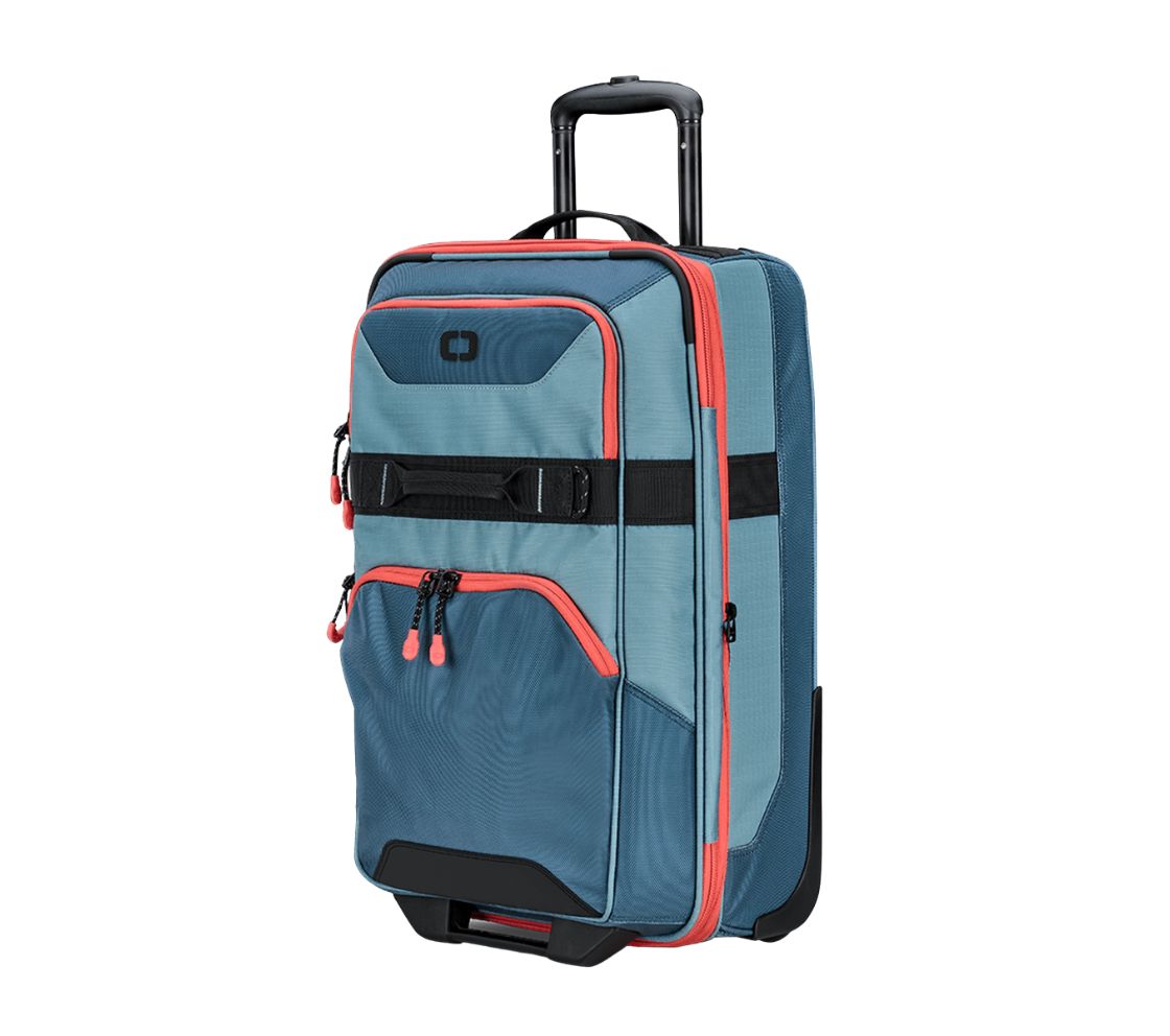 Ogio Alpha Layover Rolling Suitcase/Luggage