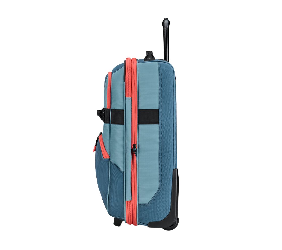 Ogio Alpha Layover Rolling Suitcase/Luggage